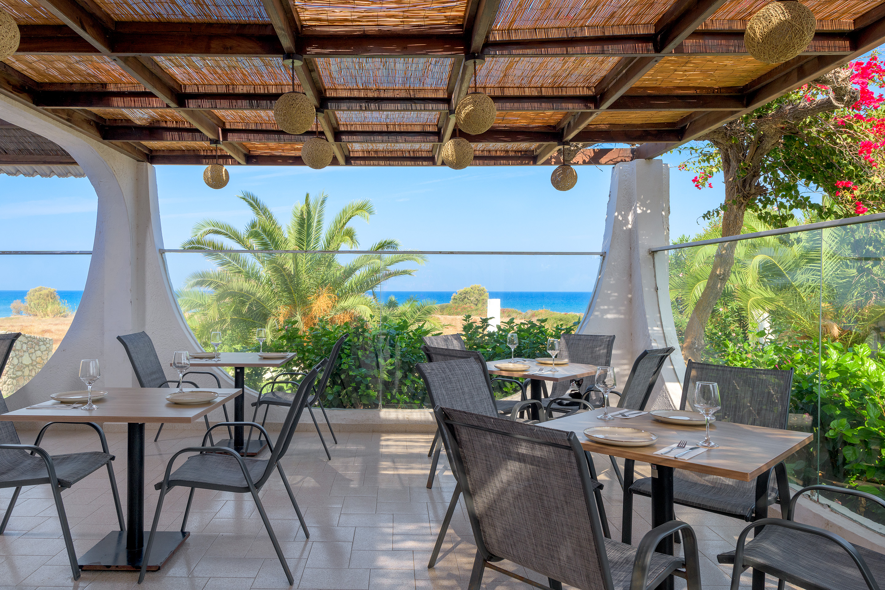 Nirvana Beach Hotel 53/62