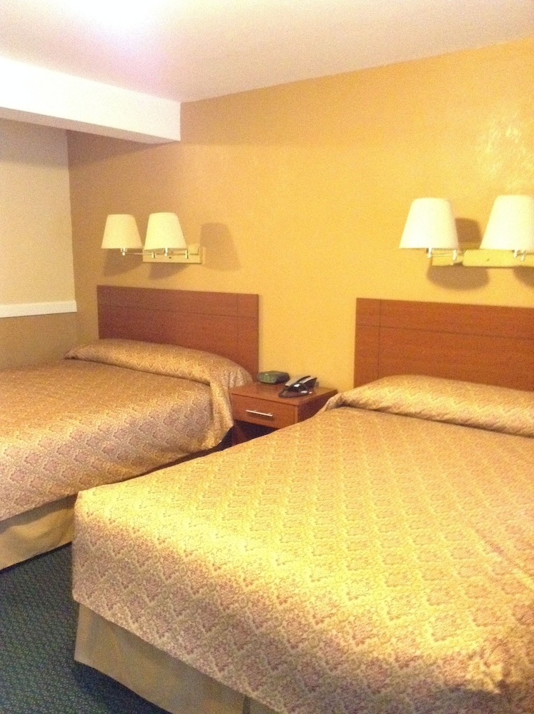 Briarcliff Motel 11/30