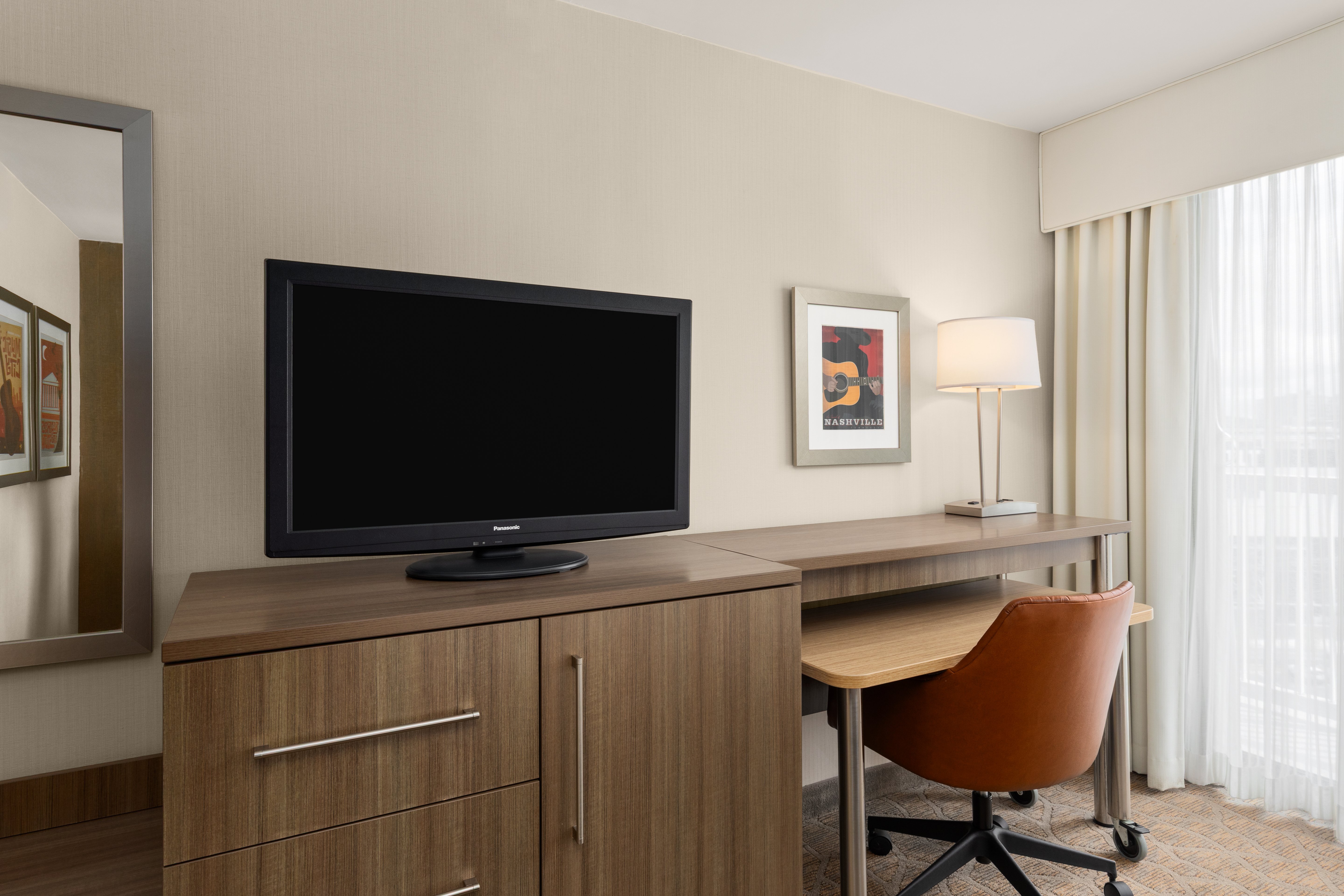 Holiday Inn Nashville-Vanderbilt (Dwtn) 73/82