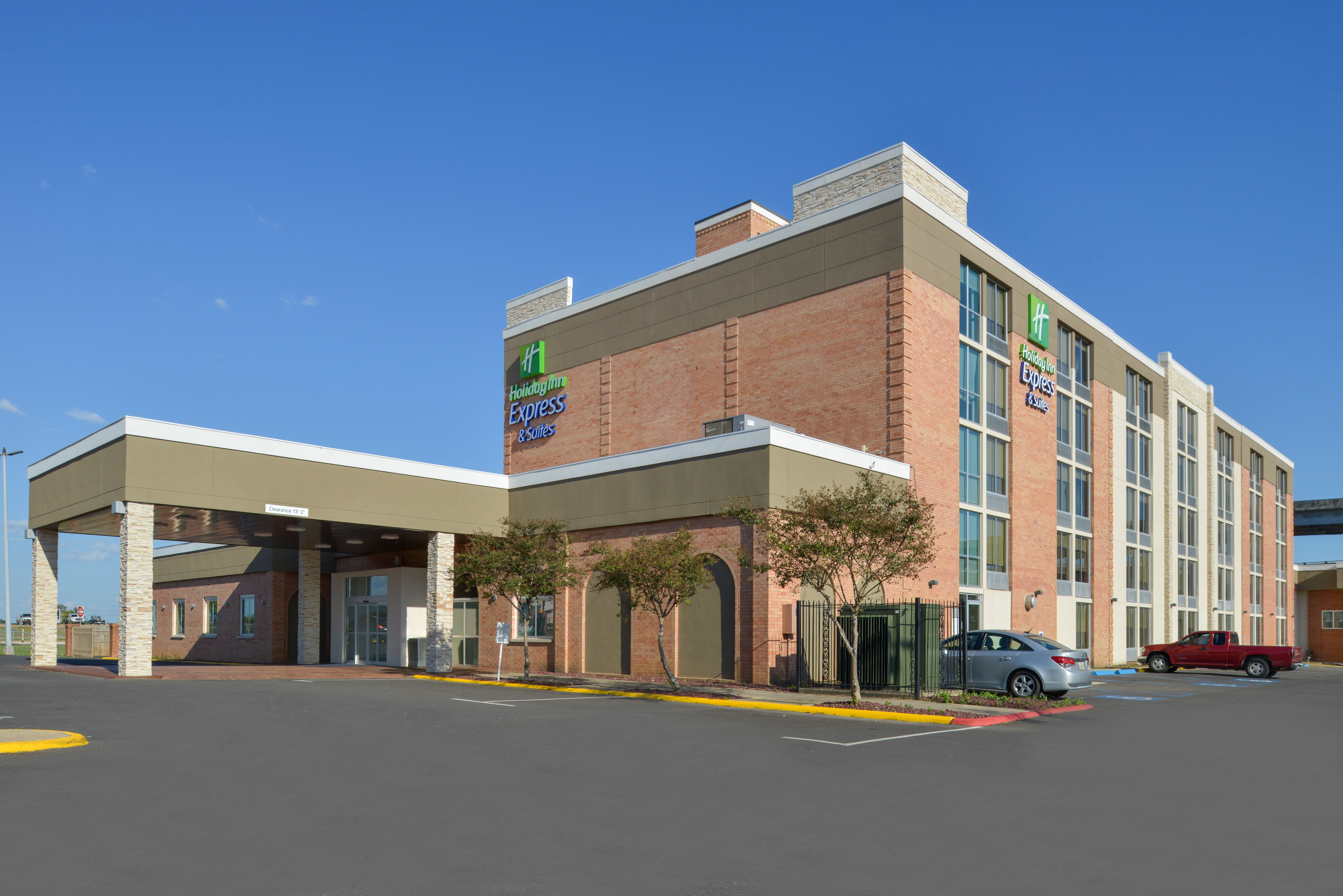 Holiday Inn Express Suites Shreveport Downtown Hotel 2/41
