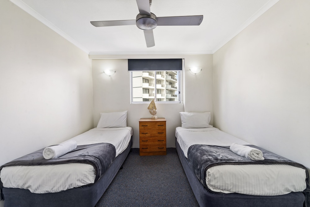Sandpiper Apartments 42/71