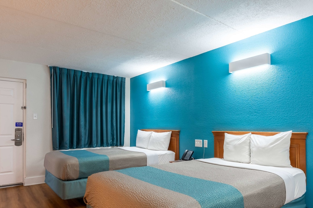 Motel6 North Little Rock, AR - McCain 20/56