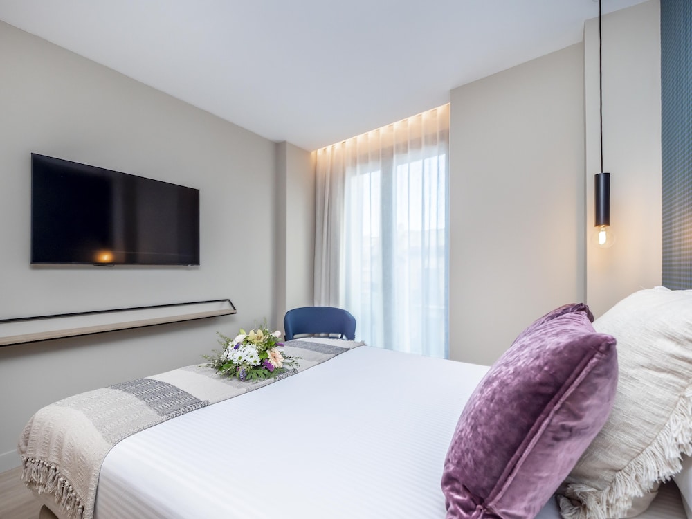 غرفة مفردة بسرير كوين، ARCELON HOTEL 2/4