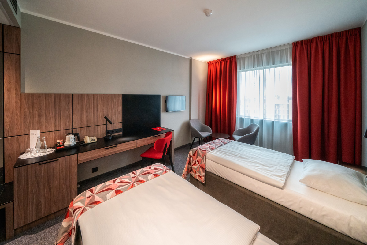 Plus, Standard, Twin Beds, City View