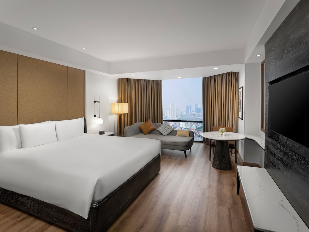 1 BEDROOM, PREMIUM, SUITE, CITY VIEW