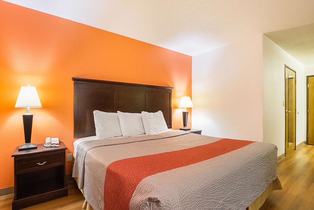 Motel6 Waterloo, IA - Crossroads Mall - Cedar Falls 34/49