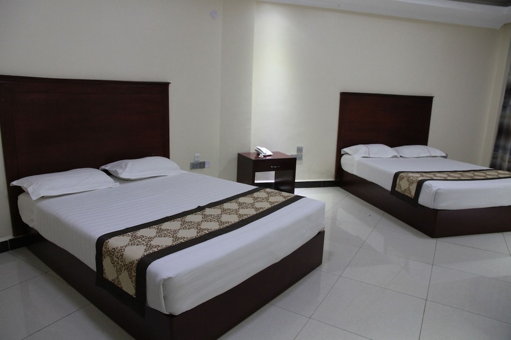 Namayiba Park Hotel 14/50