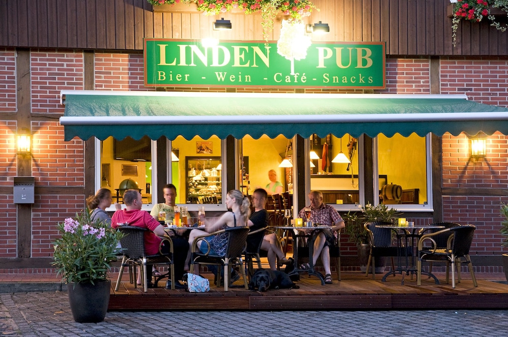 Acht Linden 2/39
