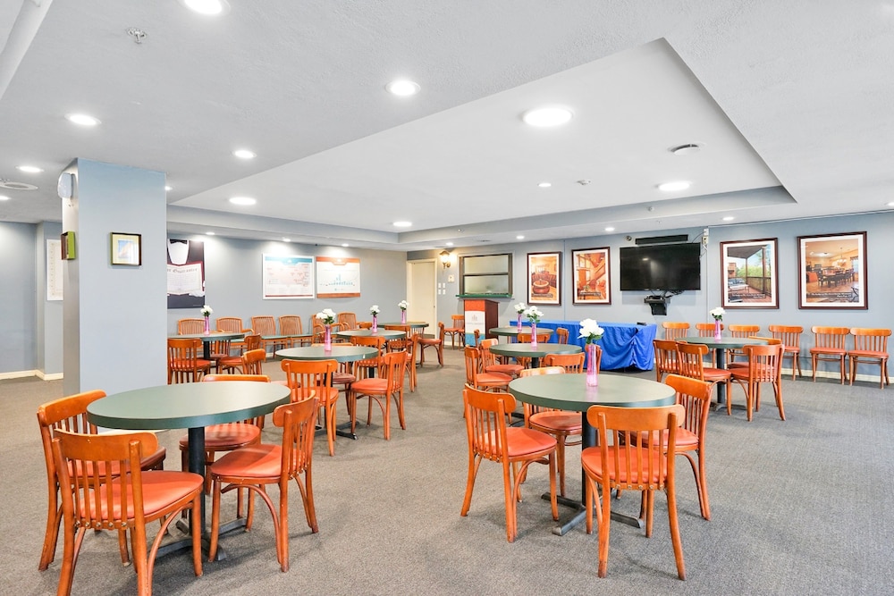 Hollywood Beach Tower 50/71