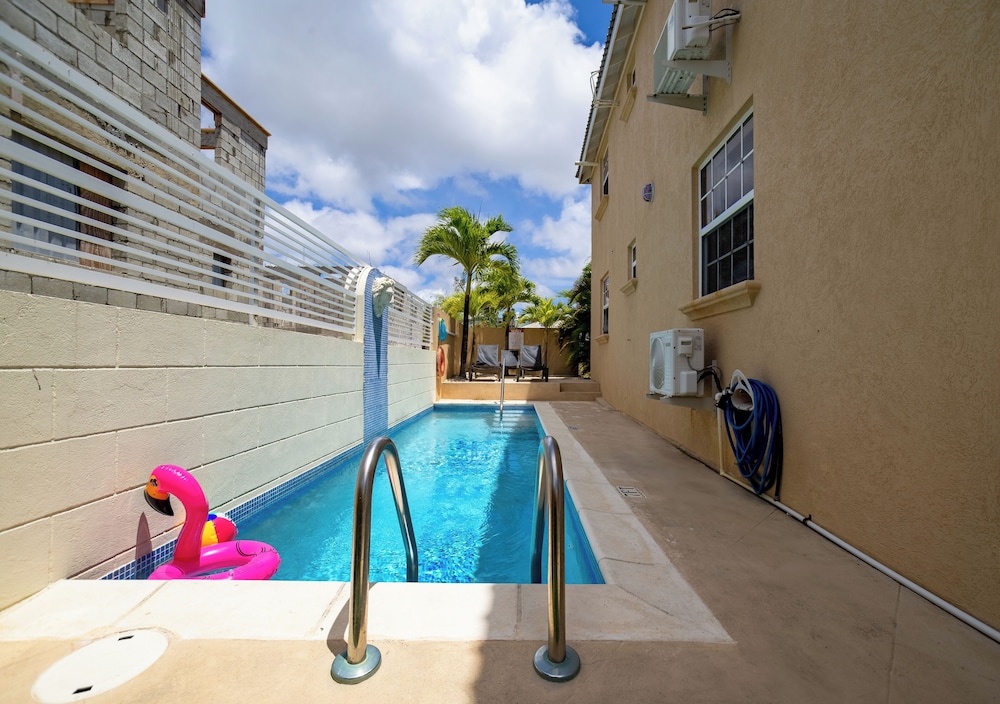 Best E Villas Providence 10/39