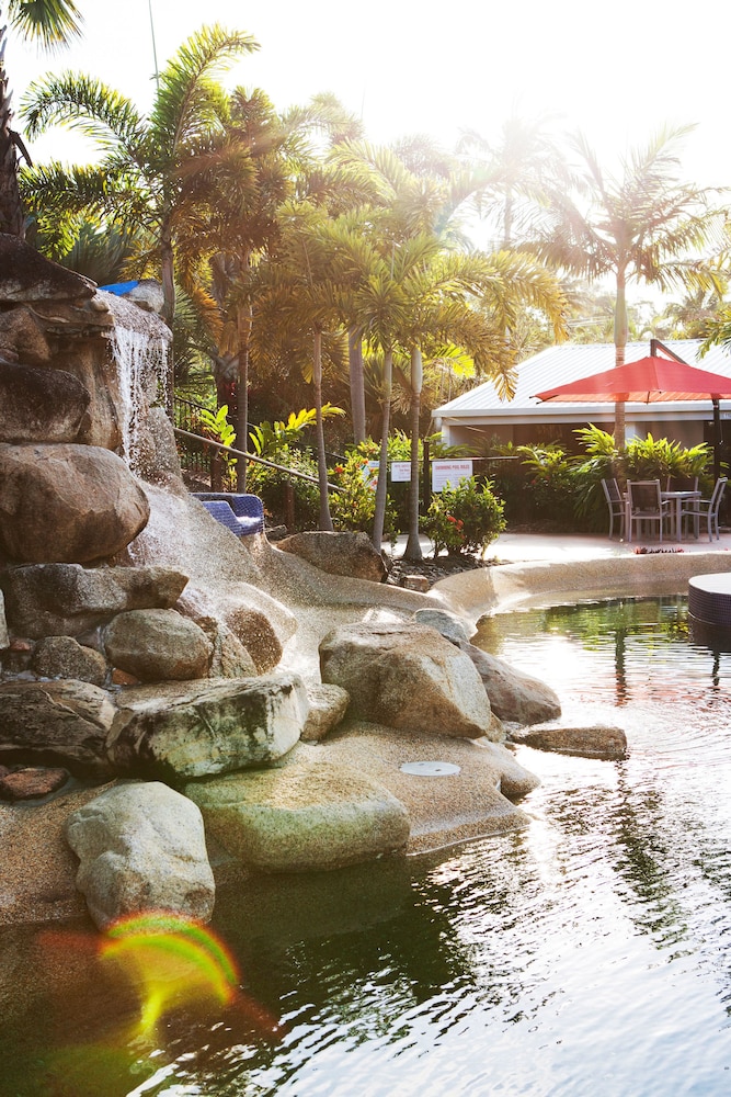 Mission Beach Resort 35/75