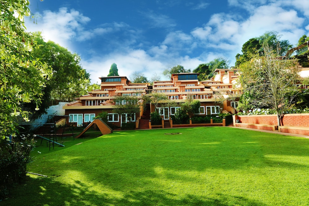 KODAI RESORT HOTEL 30/34