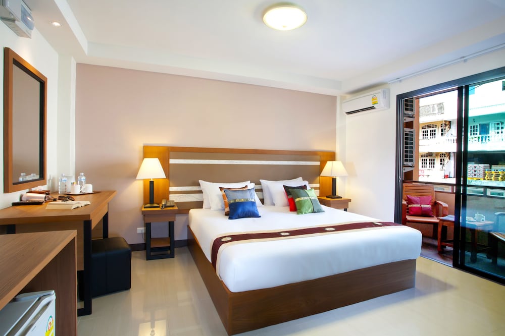 Patong V Hotel 4/32