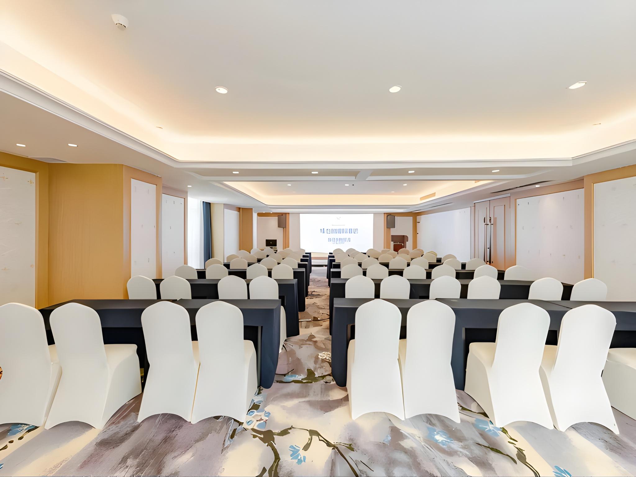 Vienna International Hotel (Dongguan Hongmei Town) 28/30