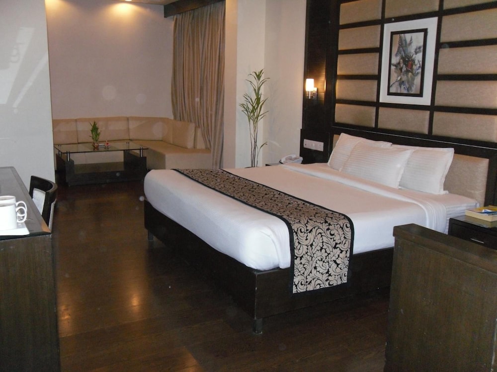 Karon Hotel Lajpat Nagar 21/60