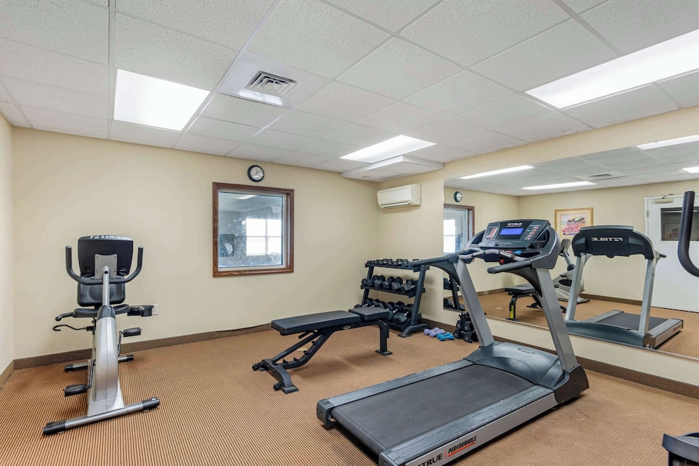 Comfort Inn & Suites Dover near Speedway 29/56