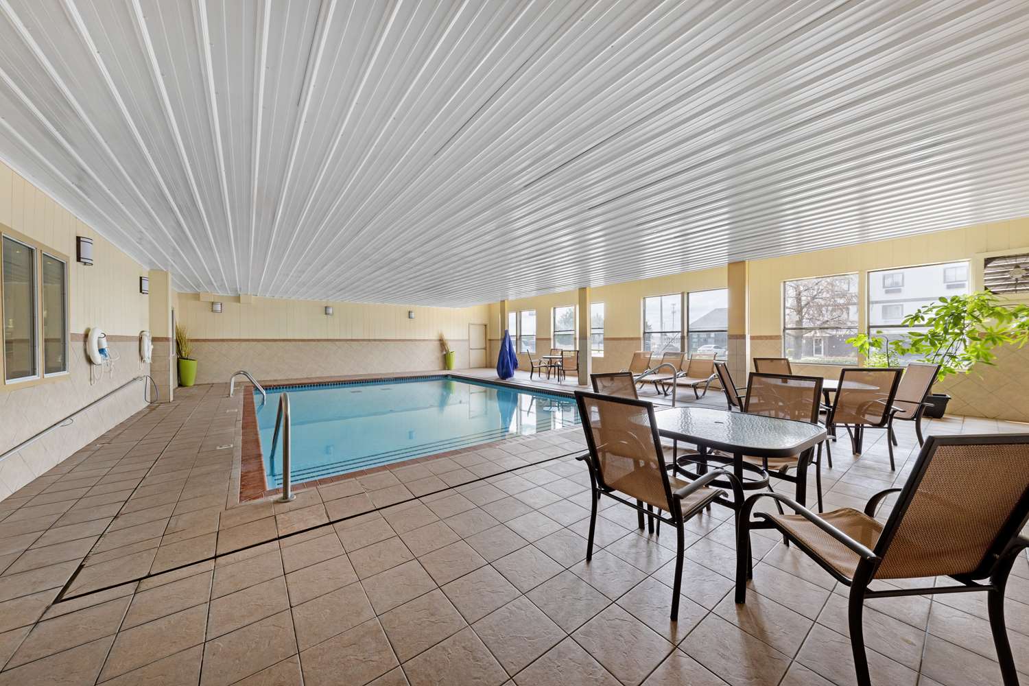 Best Western Greentree Inn & Suites 15/27