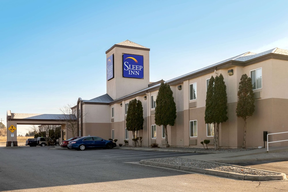 Sleep Inn Near Washington State Line 1/26