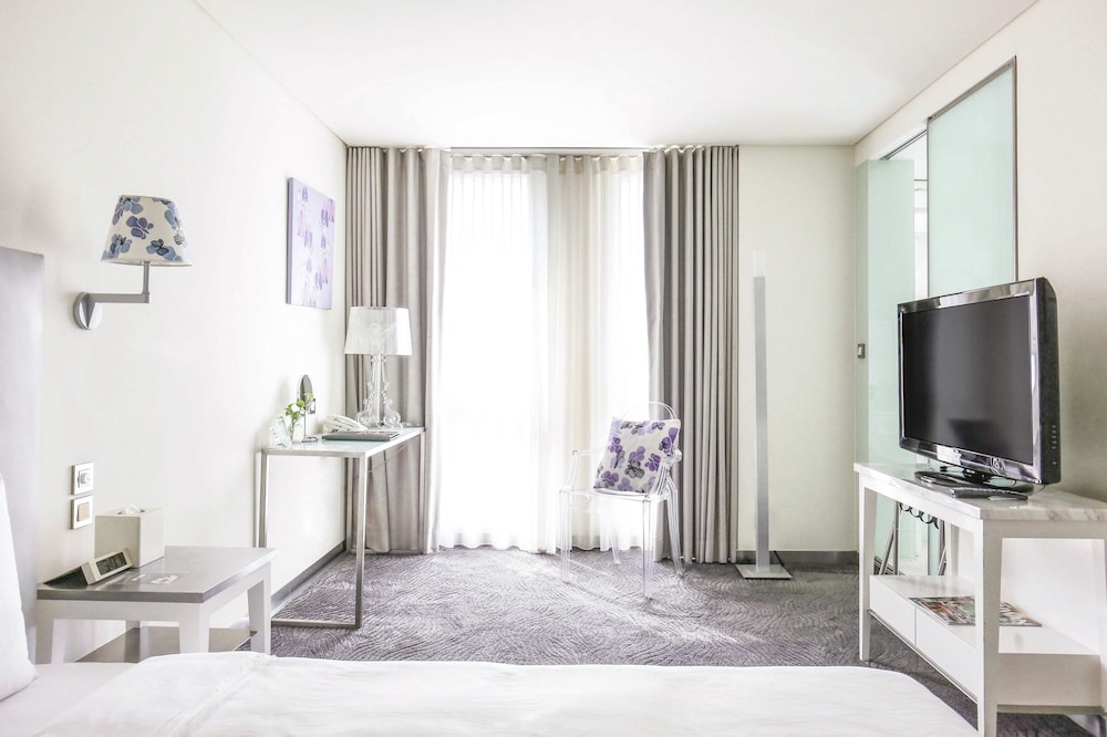Ambience Hotel 41/58