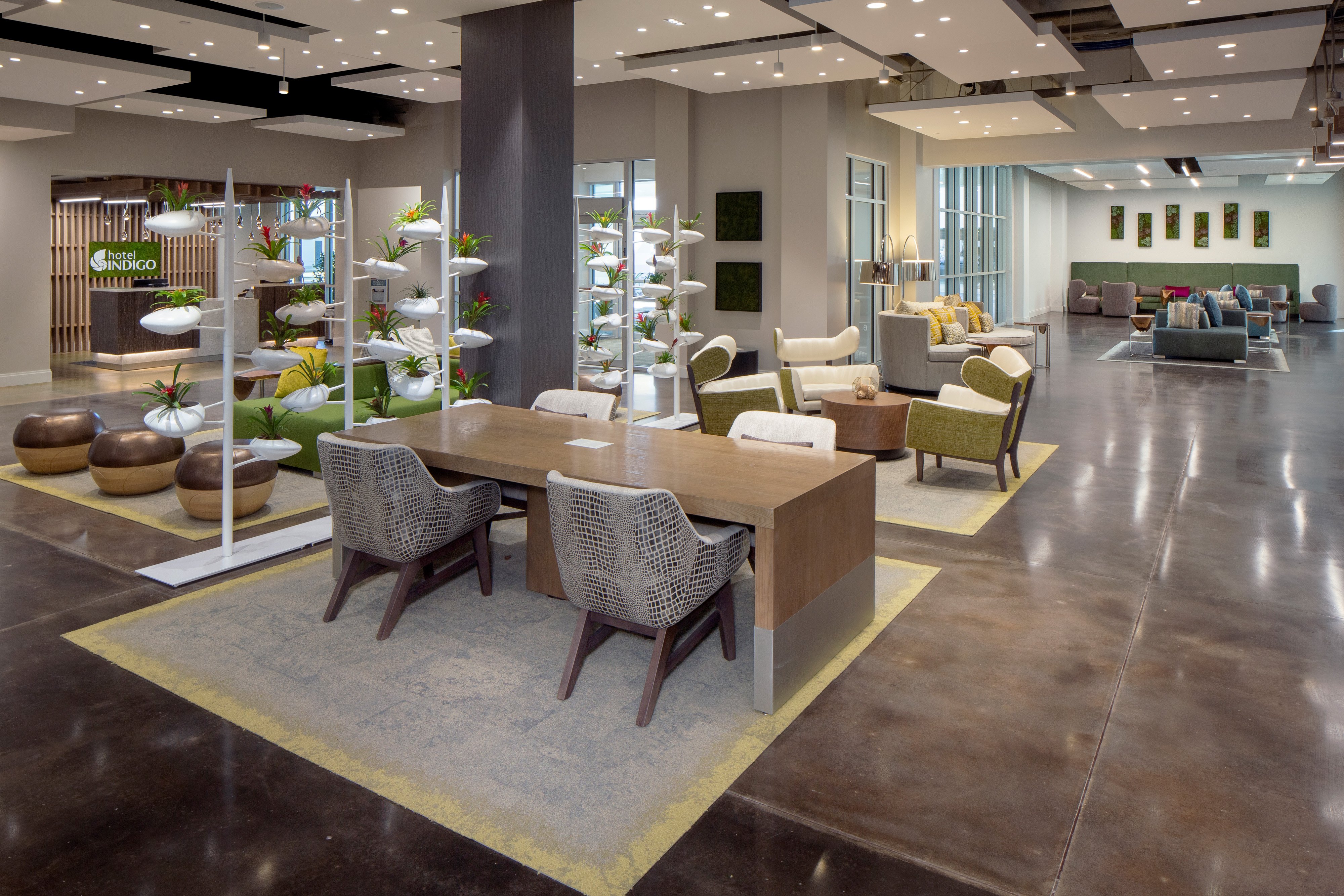 Hotel Indigo Gainesville-Celebration Pointe 37/71