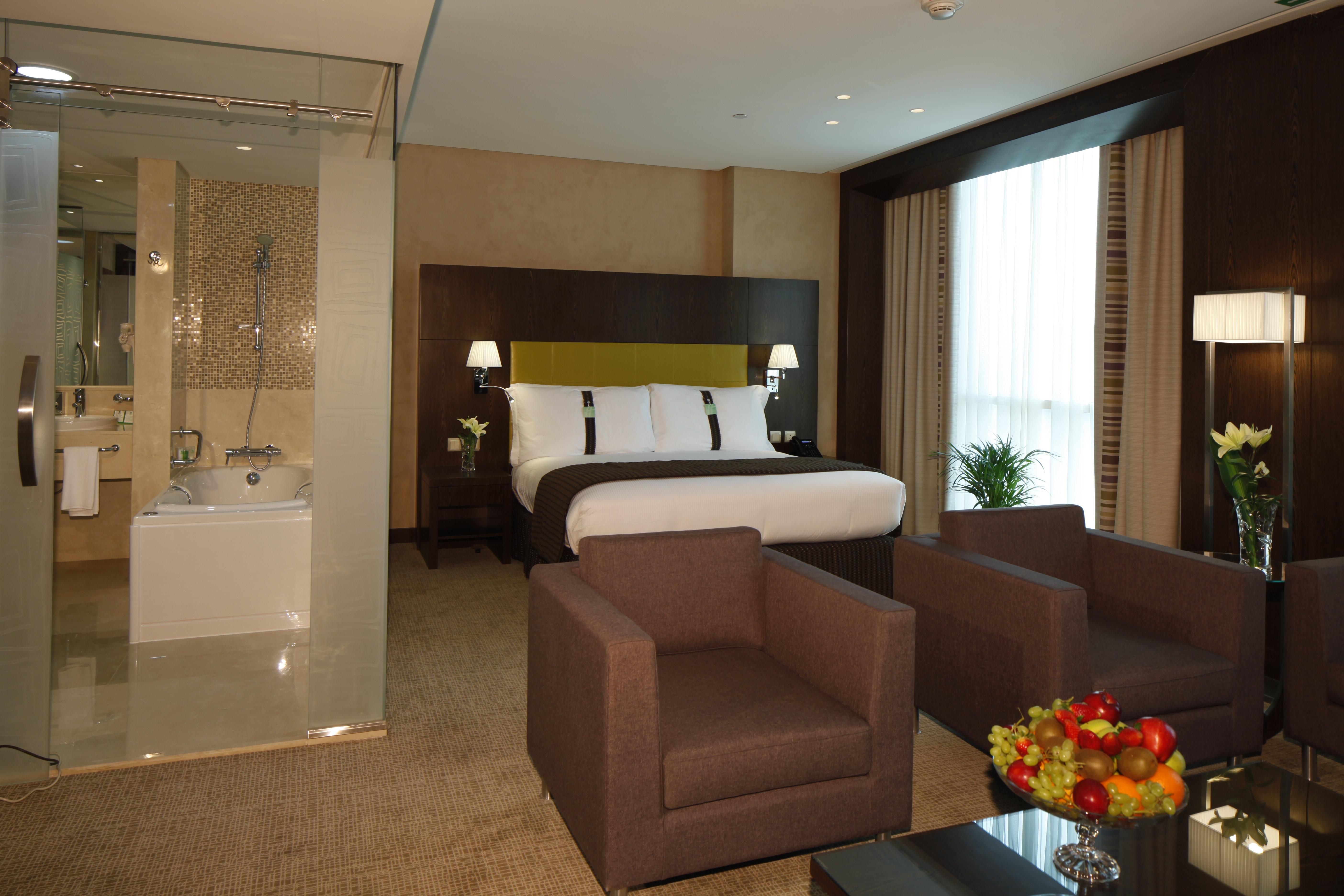 Diplomat, Suite, King Bed