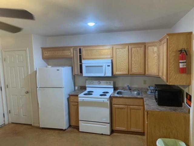 Cotulla Executive Inn 33/40