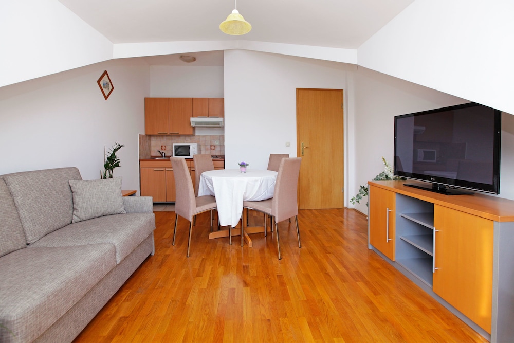 Apartments Vala 20/44