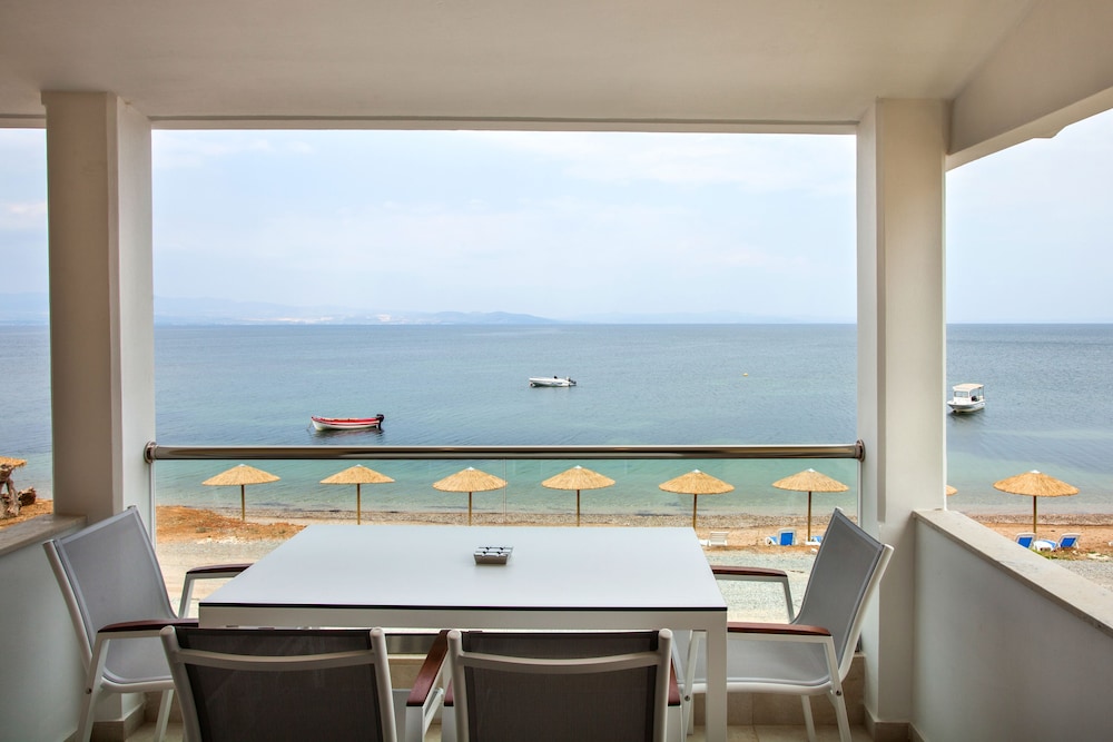 Elpiniki Luxury Apartments 22/66