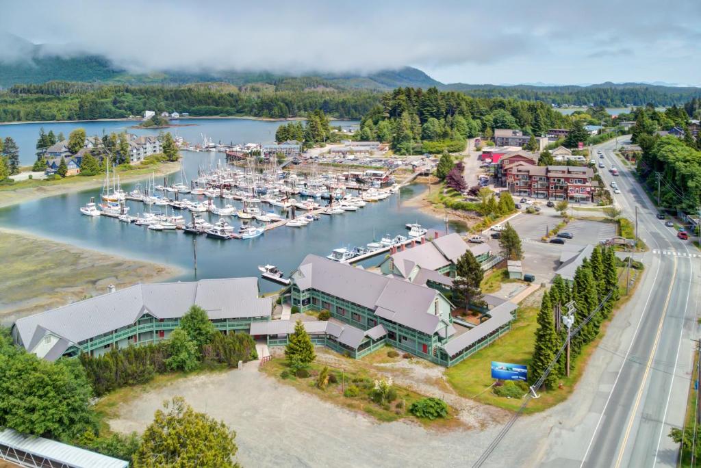 Canadian Princess Lodge 23/35