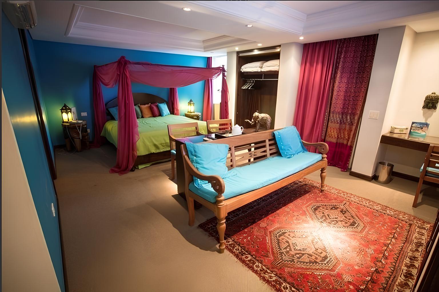 Suite, Queen Bed