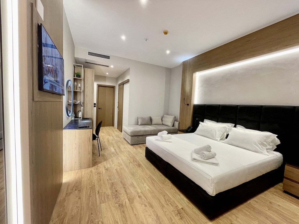 El Mar Hotel 15/61