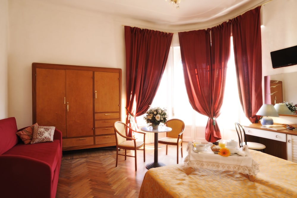 Hotel Alfieri 11/28
