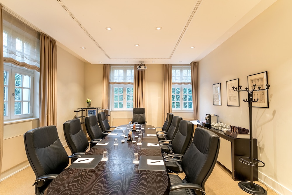 Parkhotel Quellenhof Aachen 58/64