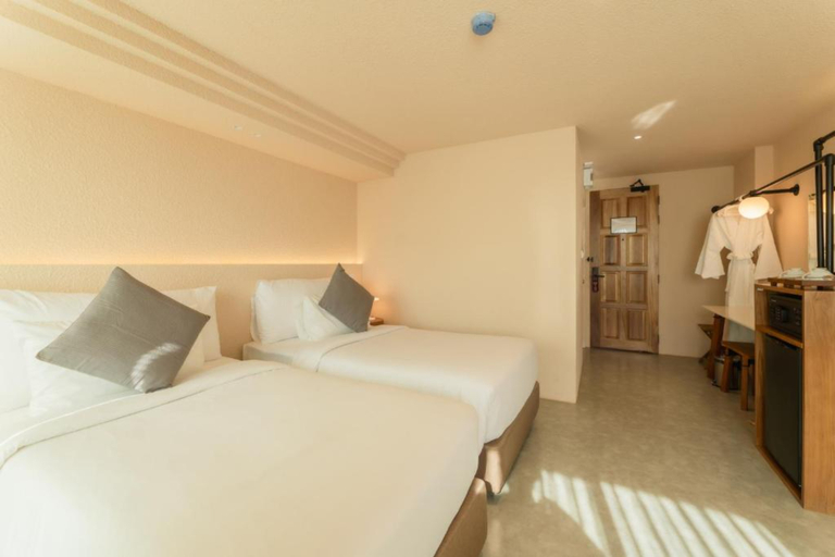 Mai Hotel 4/11