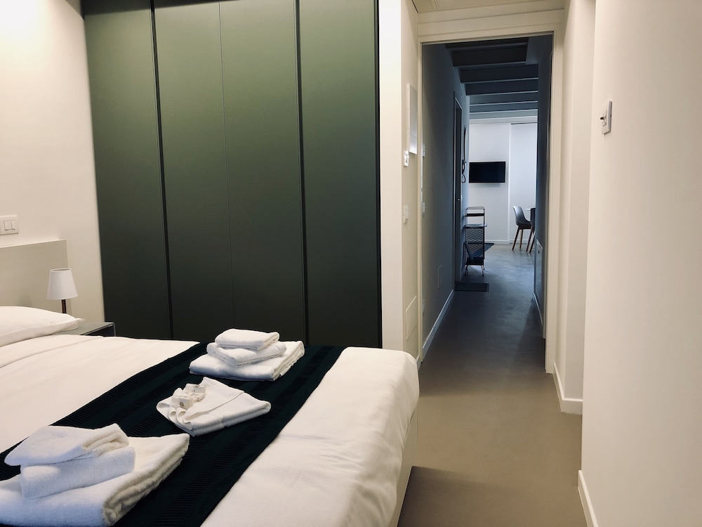 Rivadige Suite 16/50