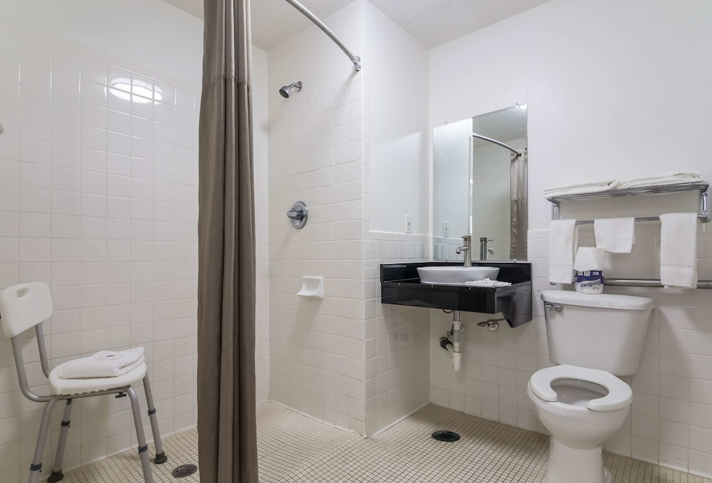 Motel6 Gulf Shores, AL 30/34