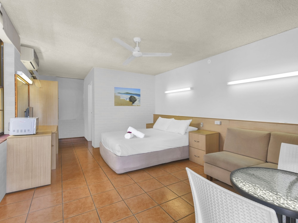 Camden Motor Inn 26/57