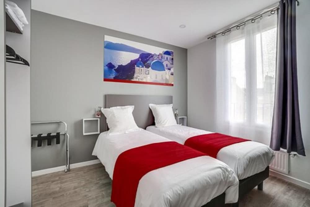 Paris Hotel Clichy 10/36