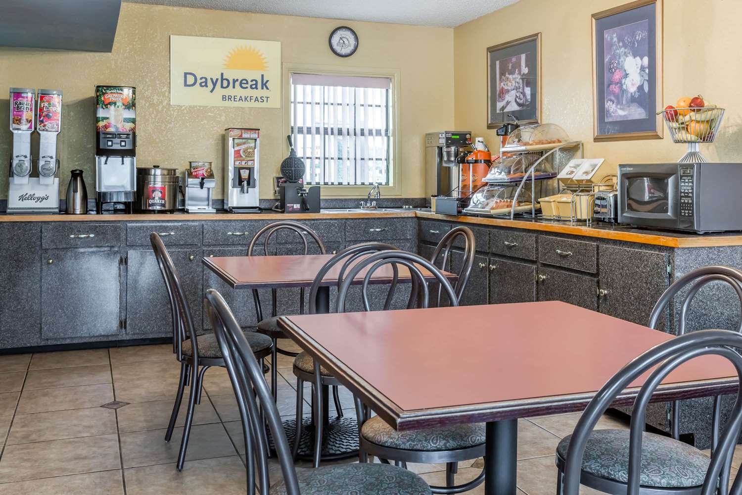 Days Inn by Wyndham Clayton 20/26