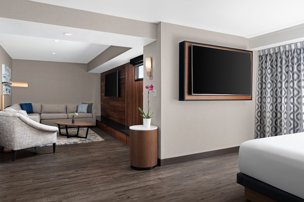 Hyatt Regency Westlake 38/67