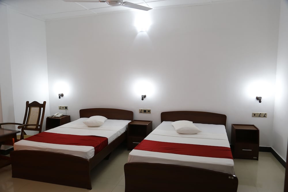 Ananthi Hotels 6/18