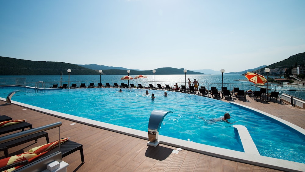 Hotel Sunce 14/16