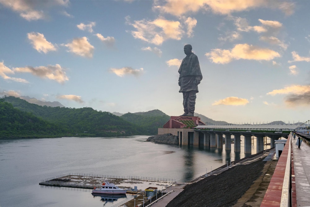 D Square Statue of Unity Kevadia, a member of Radisson Individuals 42/50