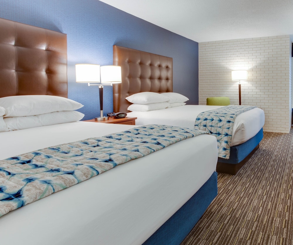 Drury Inn and Suites Nashville Airport 4/45
