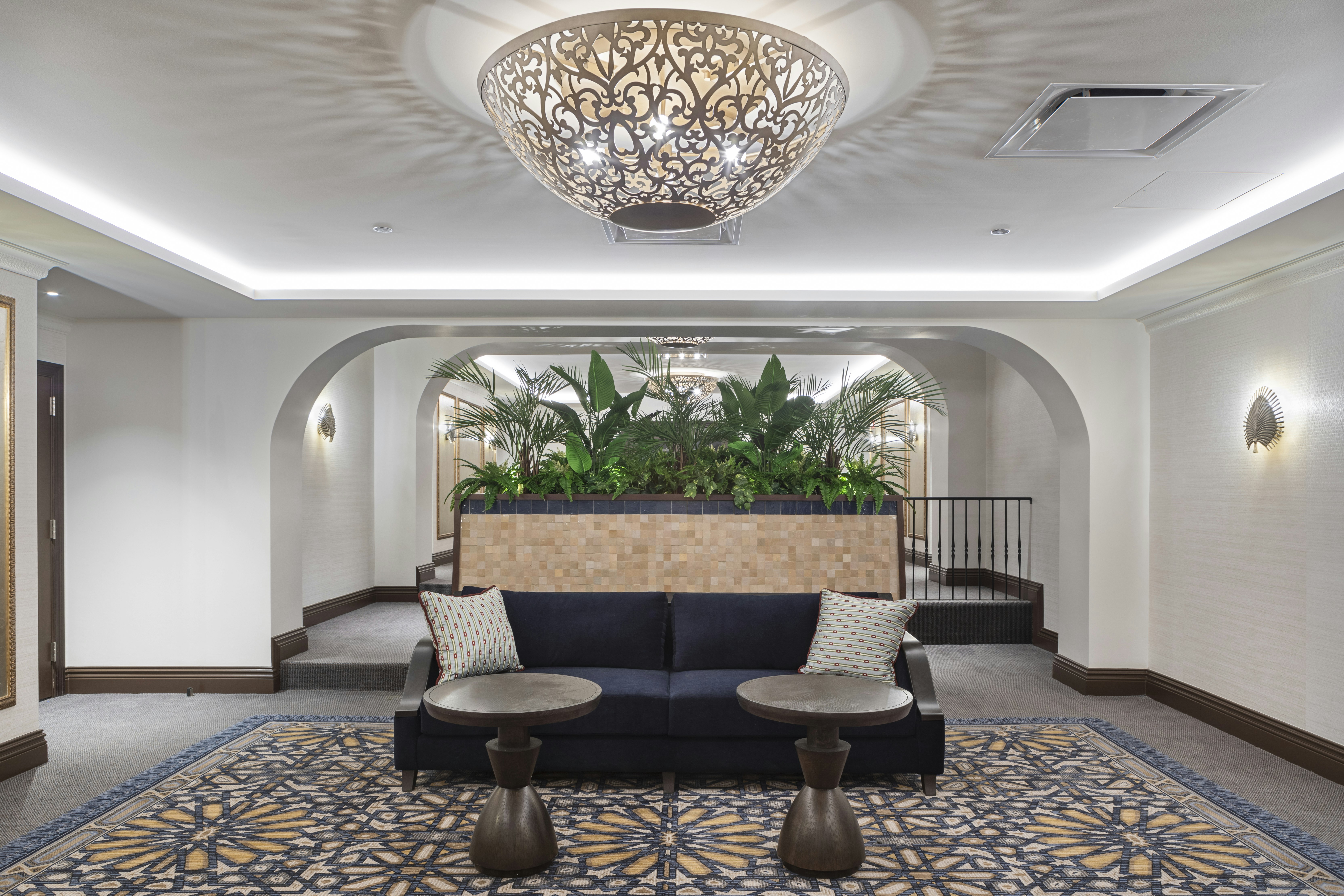 Intercontinental Chicago Magnificent Mile 33/50