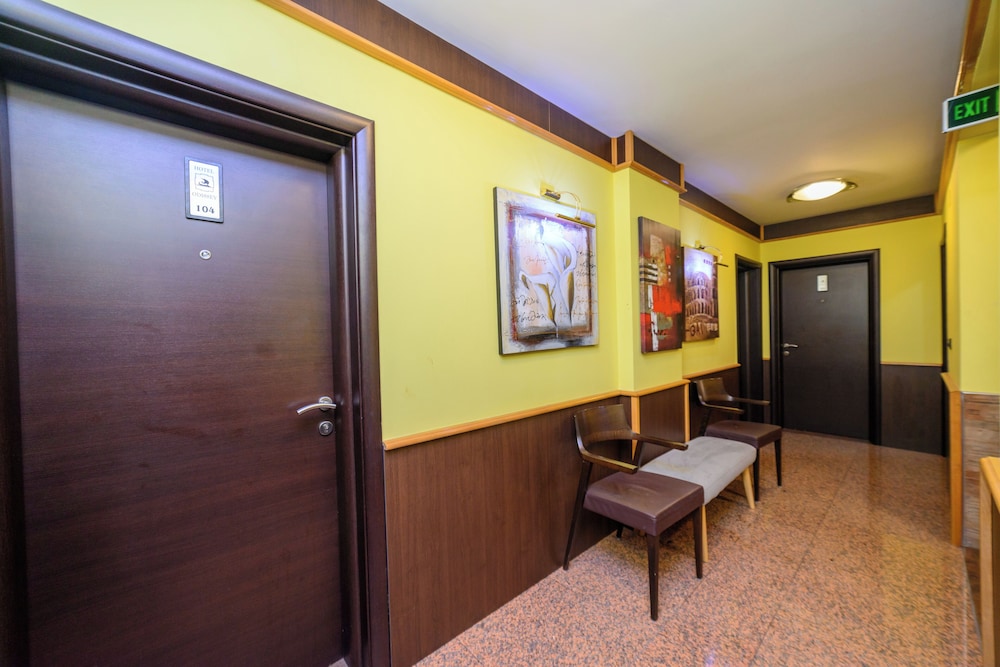 Hotel Odissey 20/27