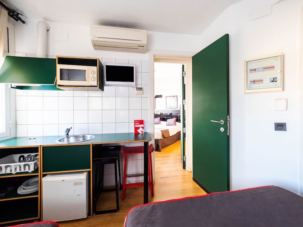 Hostal Athenas 27/42