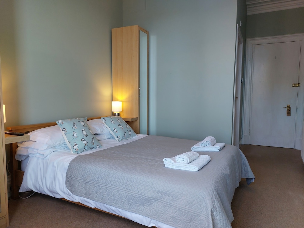 Eddlewood Guest House 7/43