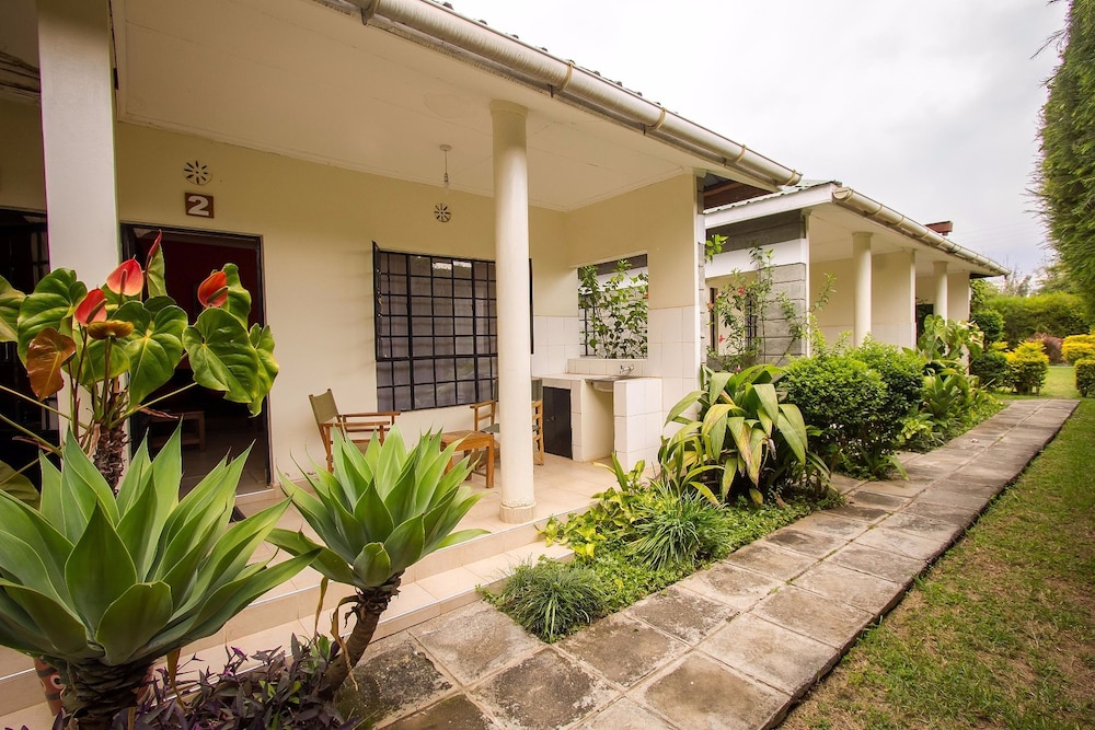 Fina Gardens Resort 2/31