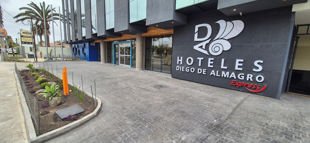 Diego de Almagro La Serena Express 15/18